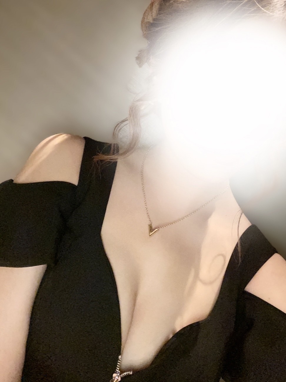 本日　出勤　１２：００　新人　れいかさん