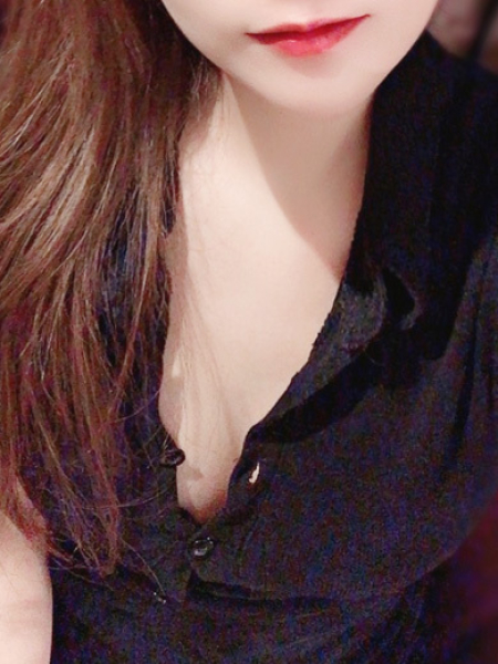 愛葉 ゆうな